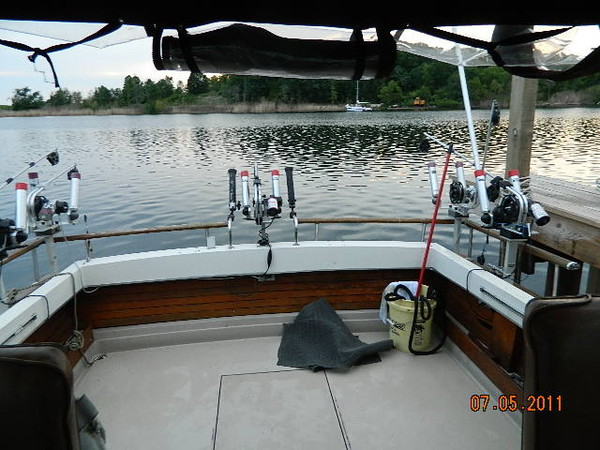 cleaning_boat_009.jpg